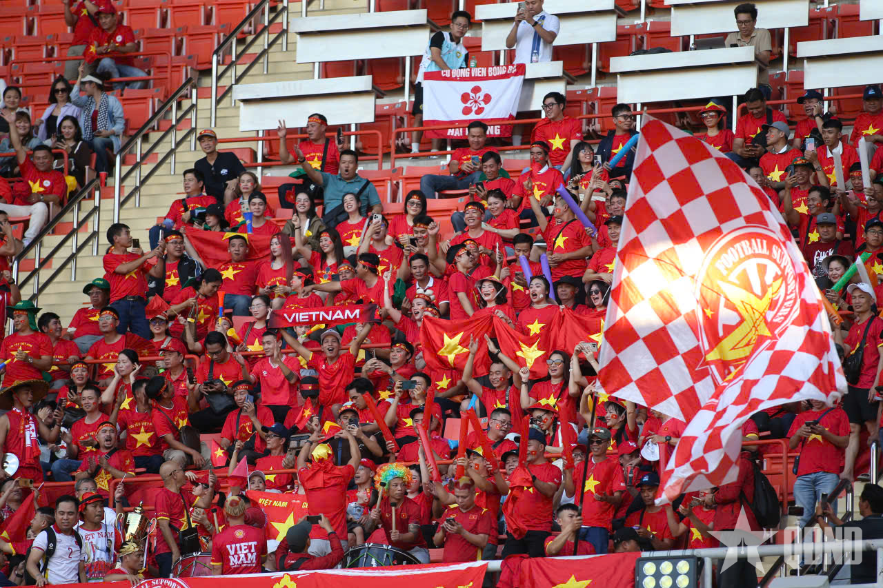 Vé trận U22 Việt Nam và U22 Thái Lan tăng chóng mặt

